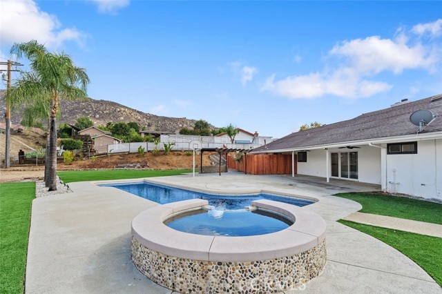 Detail Gallery Image 35 of 41 For 25240 Pico Vista Way, Moreno Valley,  CA 92557 - 5 Beds | 4 Baths