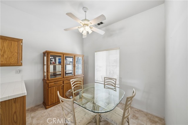 69722 Ridgeway Avenue, Cathedral City CA: https://media.crmls.org/medias/499f45d0-d267-4e07-a22d-b2eb1d17124b.jpg