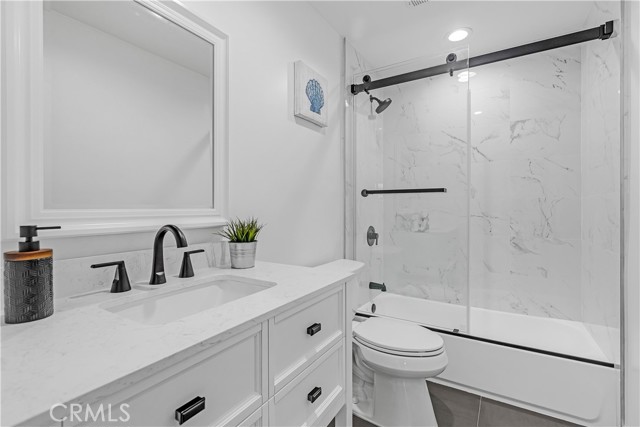 Detail Gallery Image 18 of 46 For 7449 Variel Ave, Canoga Park,  CA 91303 - 4 Beds | 2 Baths