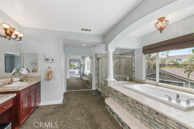 Detail Gallery Image 7 of 11 For 2260 Sierra View Ct, Riverside,  CA 92503 - 5 Beds | 4 Baths