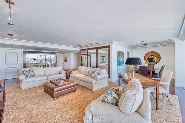 Detail Gallery Image 7 of 26 For 601 Lido Park Dr 6a,  Newport Beach,  CA 92663 - 2 Beds | 2/1 Baths