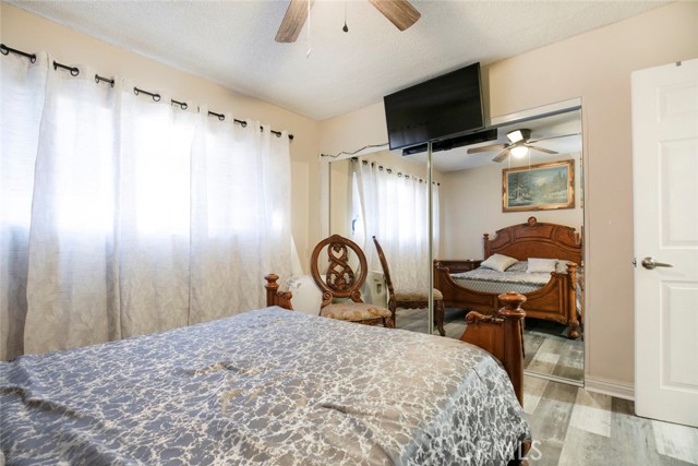6923 Ben Avenue, North Hollywood CA: https://media.crmls.org/medias/499fe6e9-e9ce-4e64-9b3e-6f5fdf0e7150.jpg