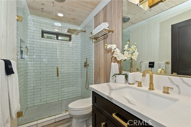 Detail Gallery Image 21 of 50 For 1053 Club View Dr, Big Bear Lake,  CA 92315 - 2 Beds | 2 Baths