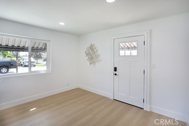 Detail Gallery Image 5 of 32 For 11052 Faye Ave, Garden Grove,  CA 92840 - 3 Beds | 2 Baths