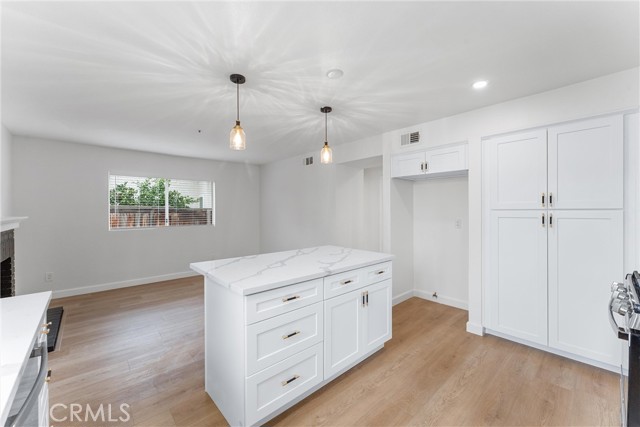 Detail Gallery Image 14 of 28 For 13677 Crawford Ct, Fontana,  CA 92336 - 3 Beds | 2/1 Baths