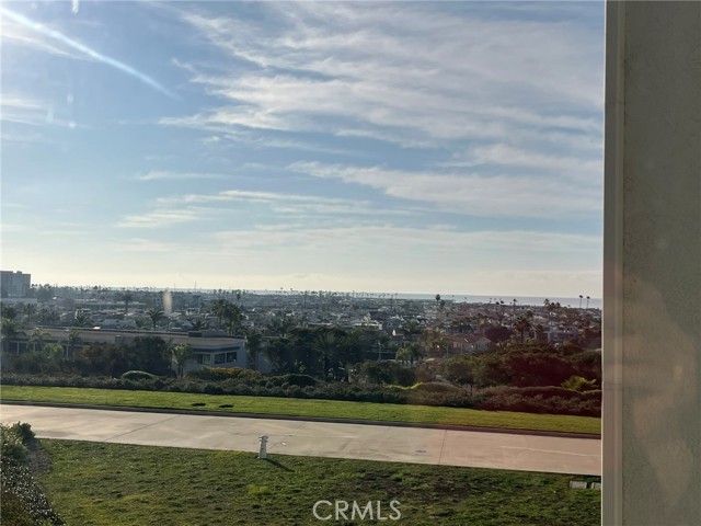 Detail Gallery Image 46 of 69 For 230 Lille Lane 212, Newport Beach,  CA 92663 - 2 Beds | 2 Baths