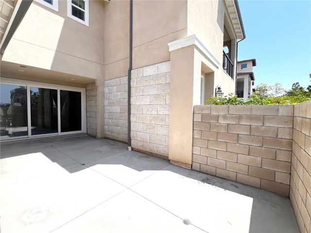 102 Sculpture, Irvine CA: https://media.crmls.org/medias/49a1ecbb-1a1c-41b5-abe5-35bf12dcb83c.jpg