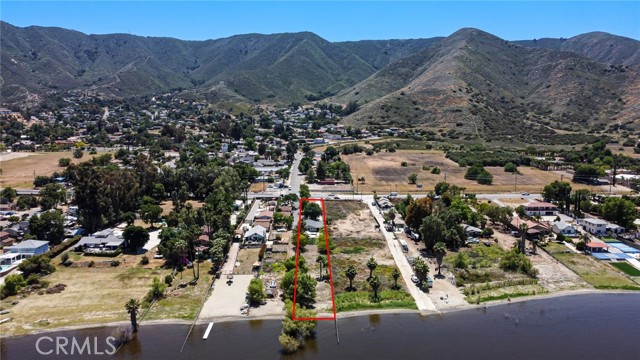 17300 Grand Avenue, Lake Elsinore CA: https://media.crmls.org/medias/49a221cf-d686-48fd-af6b-2900a7ab21c9.jpg