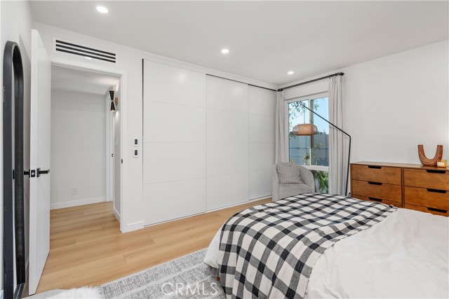 Detail Gallery Image 14 of 31 For 20134 Leadwell St. #218,  Winnetka,  CA 91306 - 3 Beds | 2 Baths