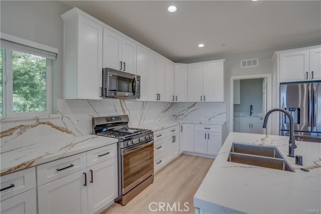 Detail Gallery Image 10 of 32 For 14473 Dove Canyon, Riverside,  CA 92503 - 4 Beds | 3 Baths