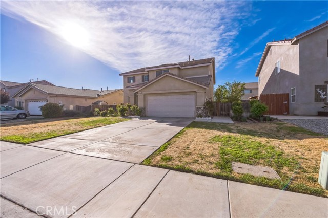 Detail Gallery Image 3 of 31 For 14569 Rosemary Dr, Victorville,  CA 92394 - 3 Beds | 3 Baths