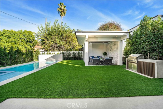 Detail Gallery Image 22 of 52 For 4634 Cedros Ave, Sherman Oaks,  CA 91403 - 4 Beds | 5/1 Baths