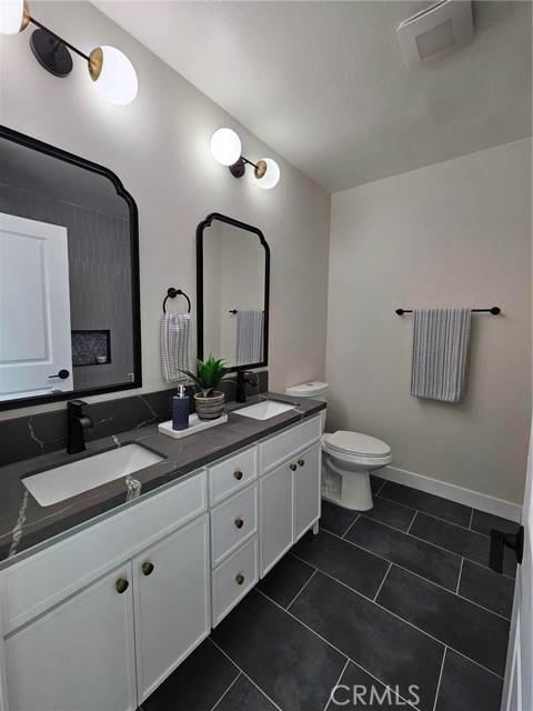 Detail Gallery Image 8 of 14 For 3402 Baltic Ave, Long Beach,  CA 90810 - 3 Beds | 2/1 Baths
