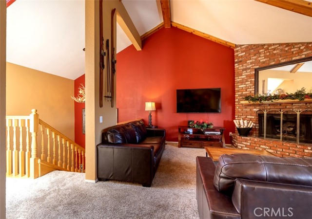Detail Gallery Image 10 of 45 For 43065 Goldmine Woods Ln, Big Bear Lake,  CA 92315 - 2 Beds | 2/1 Baths