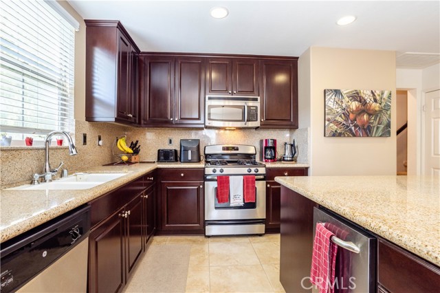 Detail Gallery Image 10 of 46 For 11220 Paseo Sonesta, Porter Ranch,  CA 91326 - 2 Beds | 2/1 Baths