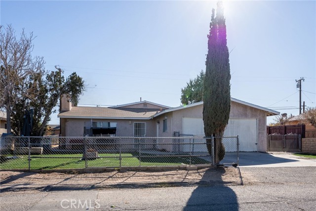 Detail Gallery Image 1 of 40 For 16231 Chestnut St, Hesperia,  CA 92345 - 3 Beds | 2 Baths