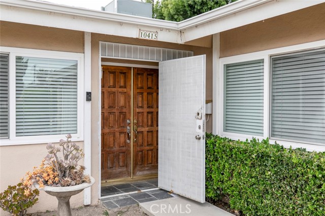 10415 Wish Avenue, Granada Hills CA: https://media.crmls.org/medias/49a64933-0b39-43ac-87c9-e20e7986958e.jpg