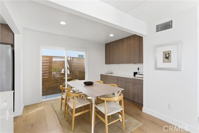 Detail Gallery Image 8 of 36 For 258 Walnut, Newport Beach,  CA 92663 - 3 Beds | 2 Baths