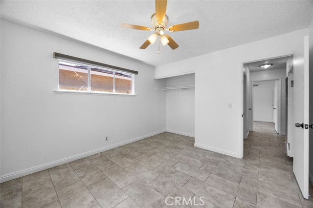 Detail Gallery Image 9 of 28 For 2006 W Wilshire Ave, Santa Ana,  CA 92704 - 3 Beds | 2 Baths