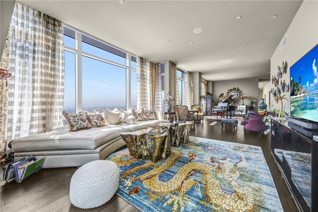 Detail Gallery Image 11 of 56 For 900 W Olympic Bld 50a,  Los Angeles,  CA 90015 - 3 Beds | 4 Baths