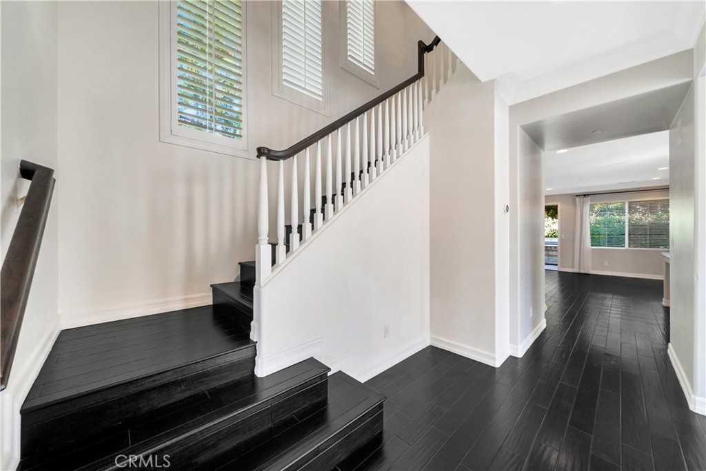 MLS #OC25252781 image #9