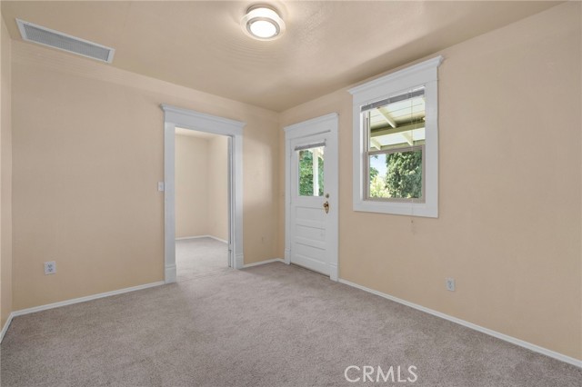 405 W Olive Avenue, Redlands CA: https://media.crmls.org/medias/49a8e2d4-c237-4d1d-9e9a-99cbaba1d57c.jpg