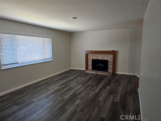 Detail Gallery Image 5 of 22 For 797 La Grange, Newbury Park,  CA 91320 - 3 Beds | 2 Baths