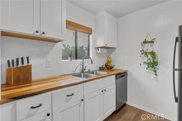 1506 E 4th, Long Beach CA: https://media.crmls.org/medias/49a95971-e89c-428a-97f4-99fa98289aed.jpg