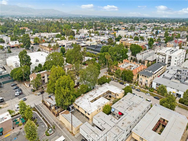 7049 Vassar Avenue, Canoga Park CA: https://media.crmls.org/medias/49a983a0-a173-45ea-a84f-8cb328c917e0.jpg