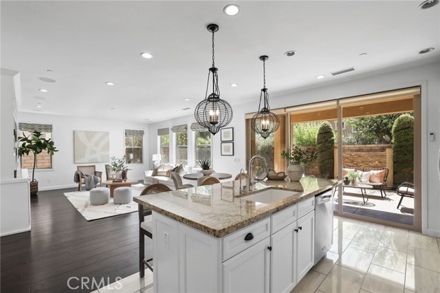 12 Gardenia, Lake Forest CA: https://media.crmls.org/medias/49ab480a-987d-4df0-9999-31d6f6c15fff.jpg