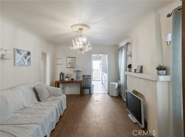 Detail Gallery Image 2 of 19 For 430 2nd, San Pedro,  CA 90731 - 3 Beds | 2 Baths