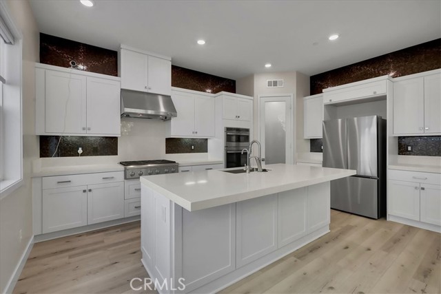 670 Athos, Lake Forest CA: https://media.crmls.org/medias/49abdb13-25da-461c-9862-fe22f928d85b.jpg