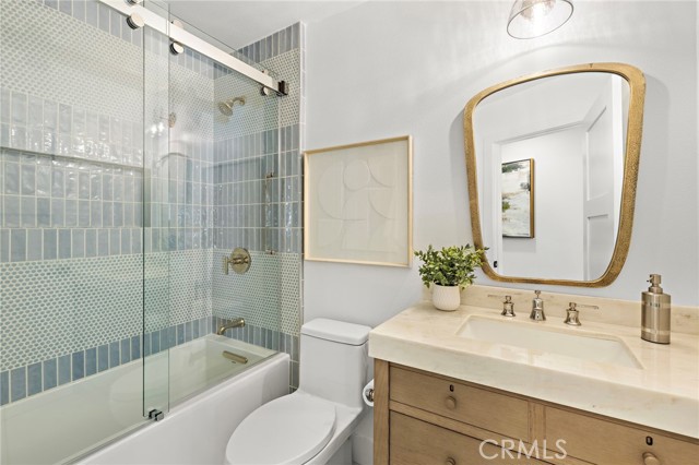 Detail Gallery Image 18 of 36 For 600 E Oceanfront 1a,  Newport Beach,  CA 92661 - 3 Beds | 2 Baths