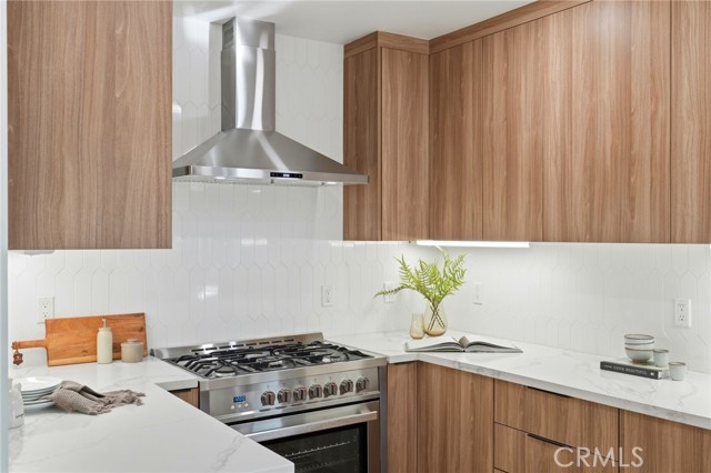 Detail Gallery Image 12 of 35 For 1307 N Avon, Burbank,  CA 91505 - 3 Beds | 2 Baths