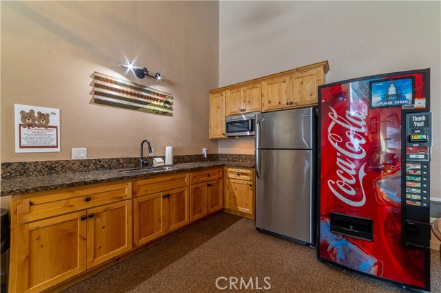 Detail Gallery Image 20 of 29 For 895 Canyon Bld #22,  Mammoth Lakes,  CA 93546 - 2 Beds | 2 Baths