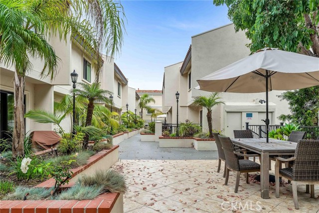 1301 Catalina Avenue, Redondo Beach, California 90277, 2 Bedrooms Bedrooms, ,2 BathroomsBathrooms,Residential,Sold,Catalina,SB23140668