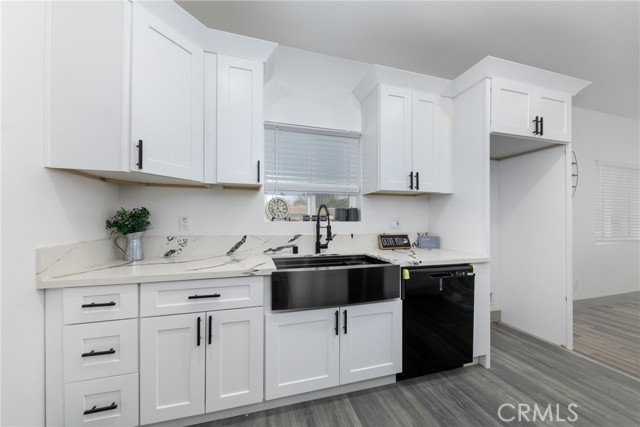 7972 Cortez Street, Highland CA: https://media.crmls.org/medias/49adb4c8-3eed-48f9-96d3-0193e8288c37.jpg