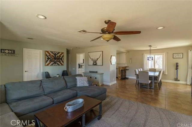 Detail Gallery Image 6 of 21 For 6840 Prescott Ave, Yucca Valley,  CA 92284 - 2 Beds | 2 Baths