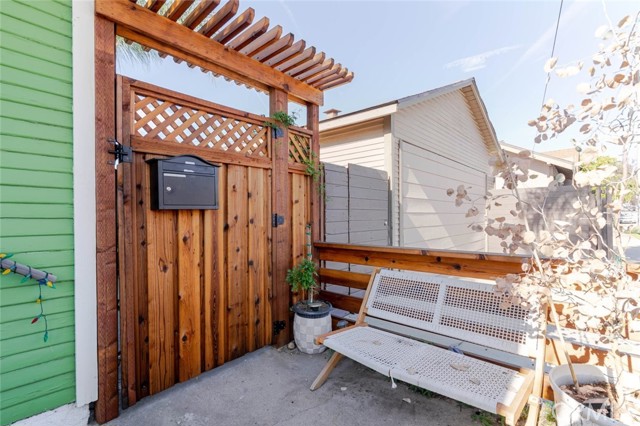 Detail Gallery Image 28 of 28 For 715 Nolden, Los Angeles,  CA 90042 - 2 Beds | 1 Baths