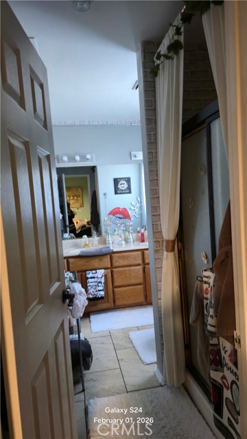 Detail Gallery Image 6 of 13 For 17940 Alder, Hesperia,  CA 92345 - 5 Beds | 3 Baths