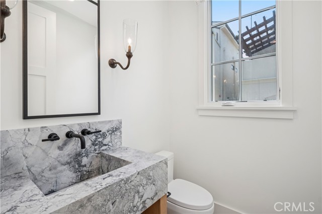 2820 Bayview Drive, Corona del Mar CA: https://media.crmls.org/medias/49affcc9-58dd-4bf7-a0e0-286ed6c9fc13.jpg