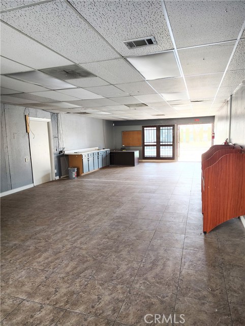 14368 St Andrews Drive, Victorville, California 92395, ,Commercial Lease,For Rent,14368 St Andrews Drive,CRHD25073720