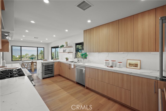 2115 E Santiago Street, Covina CA: https://media.crmls.org/medias/49b05e1a-33d6-4711-aabf-9f2ff663618d.jpg