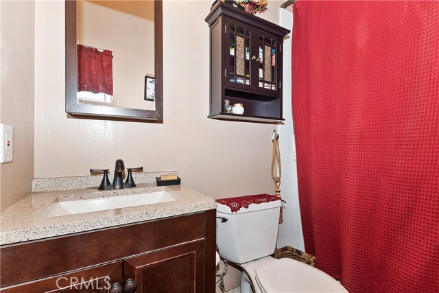 Detail Gallery Image 10 of 27 For 1930 Nob Hill Dr, Running Springs,  CA 92382 - 2 Beds | 1/1 Baths