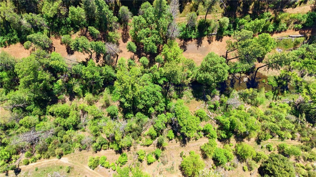 https://media.crmls.org/medias/49b0d350-6ed9-4d5a-abe5-51339186a2b0.jpg?preset=X-Large