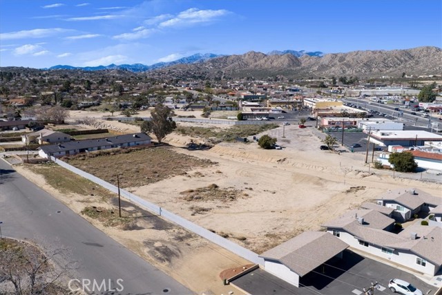 Detail Gallery Image 5 of 7 For 7408 Acoma Trl, Yucca Valley,  CA 92284 - – Beds | – Baths