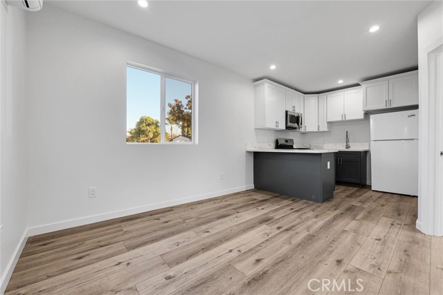 Detail Gallery Image 3 of 21 For 1020 Dennis #B,  Simi Valley,  CA 93065 - 1 Beds | 1 Baths