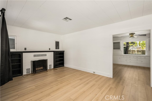 Detail Gallery Image 4 of 41 For 3980 Linwood, Riverside,  CA 92506 - 2 Beds | 2 Baths