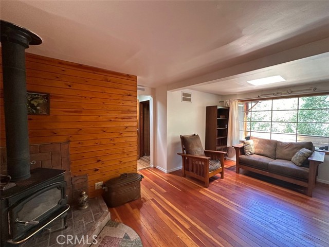 39455 Prospect Drive, Forest Falls CA: https://media.crmls.org/medias/49b2000a-5985-4c15-8413-5d31034f7559.jpg