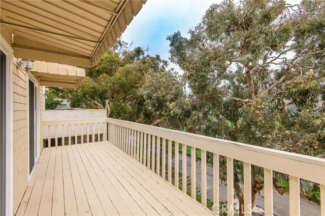 920 Loma Drive, Hermosa Beach, California 90254, 3 Bedrooms Bedrooms, ,2 BathroomsBathrooms,Residential,Sold,Loma,SB17005195